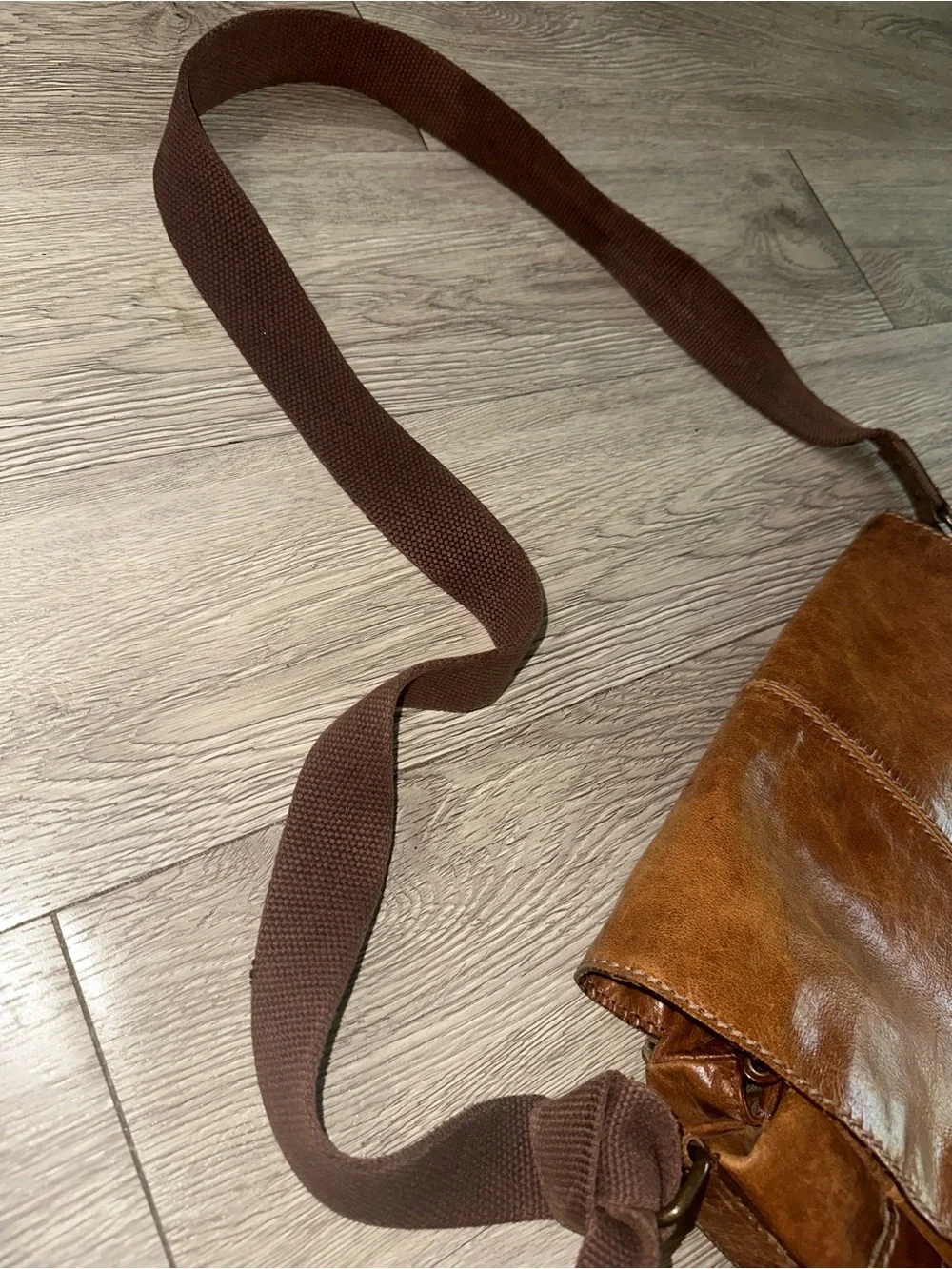 Vintage Fossil Brand Distressed Cognac Brown Leather Satchel Shoulder Bag Purse